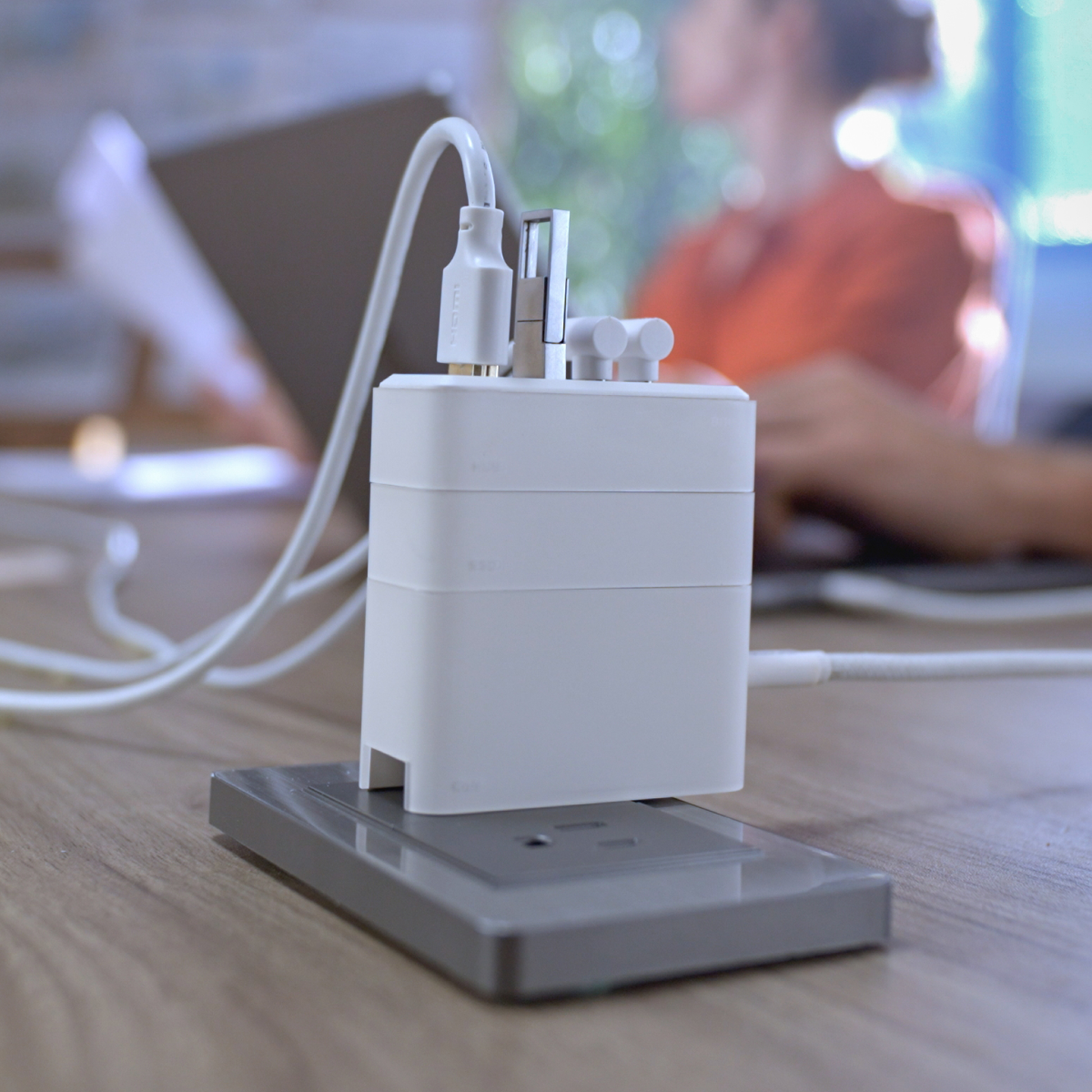 BricBloc 3-in-1 Modular GaN Charger with SSD & Hub Harbor Innovations